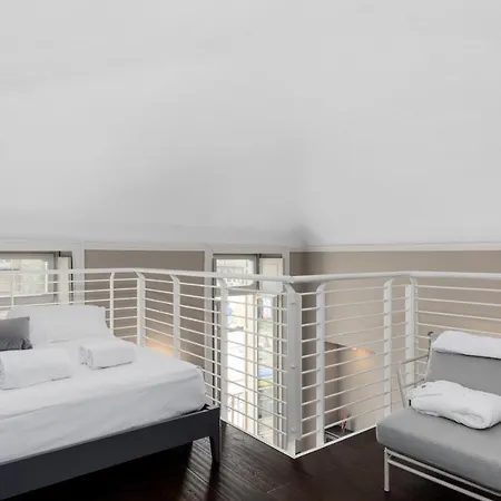 Aparthotel Q71 Timeless 4*